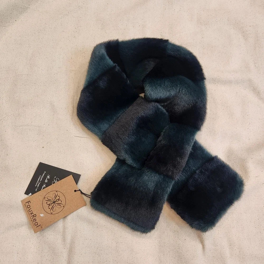 New Belle Fare FauxReal Emerald Black Faux Fur Scarf Neck Warmer Neiman Festival
